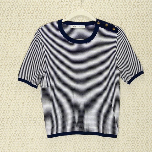 Zara Sweaters - Zara Short Sleeve Knit Sweater